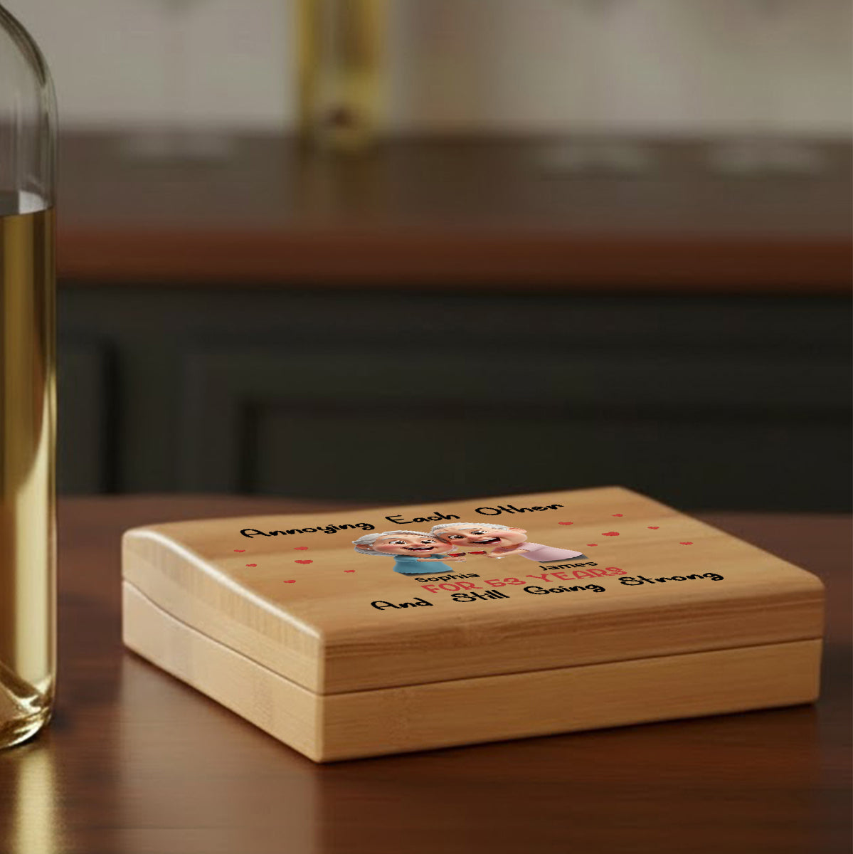 Sich gegenseitig nerven – Überzeichnetes Maskottchen – Personalisiertes Weinöffner-Set