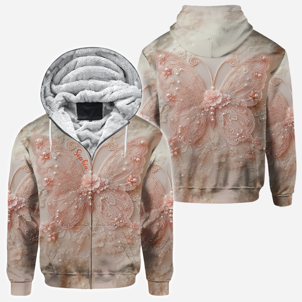 Wunderschöner Schmetterling – Personalisiertes T-Shirt mit Schmetterlingsmuster