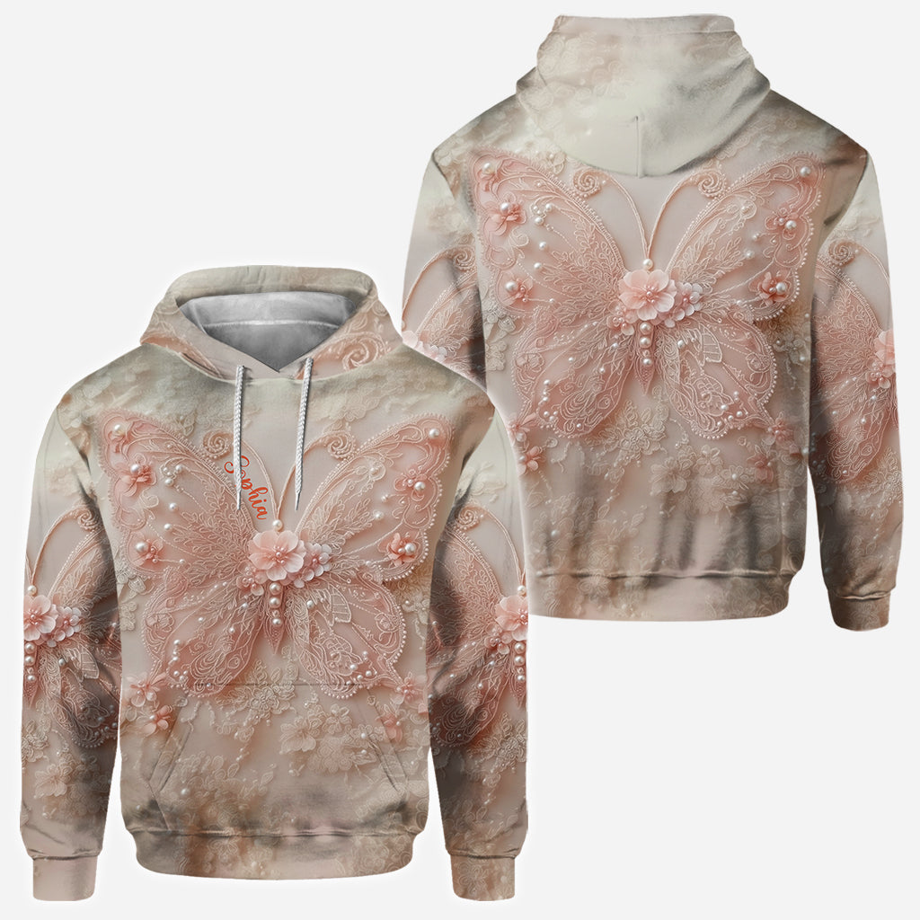 Wunderschöner Schmetterling – Personalisiertes T-Shirt mit Schmetterlingsmuster