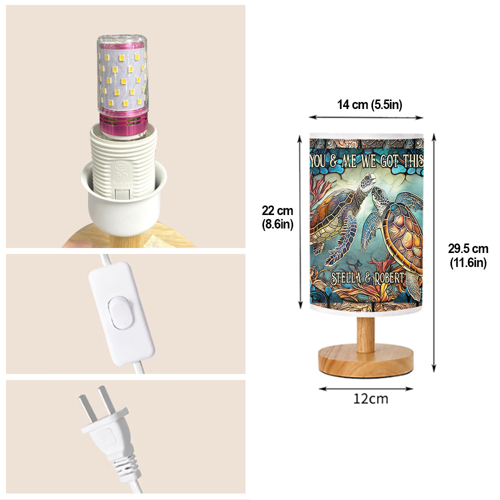 Du & Ich – Personalisierte Schildkröten-Tischleuchte mit Holzsockel