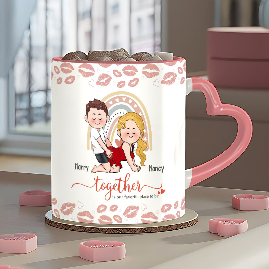 Gemeinsam sind wir am liebsten zusammen – personalisierte Tasse mit Herzgriff für Paare