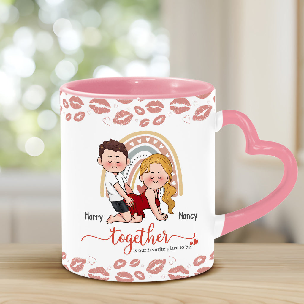 Gemeinsam sind wir am liebsten zusammen – personalisierte Tasse mit Herzgriff für Paare