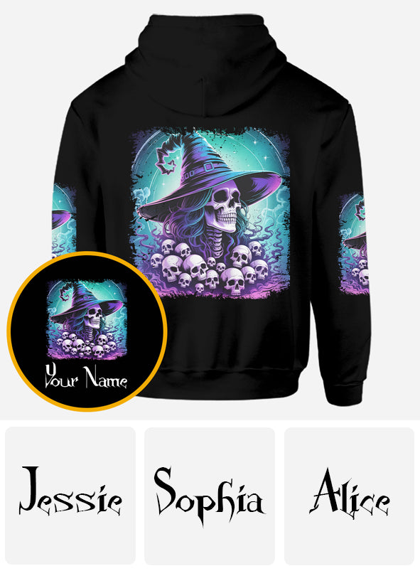 Sie hat eine Hexe ausgebildet – Personalisiertes Hexen-Shirt