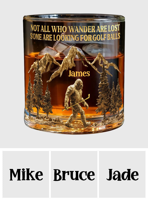 Auf der Suche nach Golfbällen – personalisiertes Golf-Whiskyglas