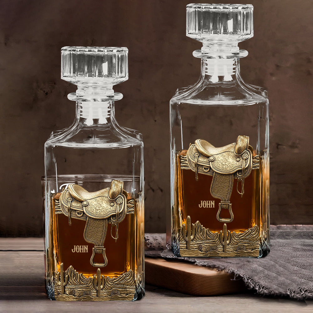 Hufeisen und Sattel – Personalisiertes Whiskey-Dekanter-Set mit Pferd