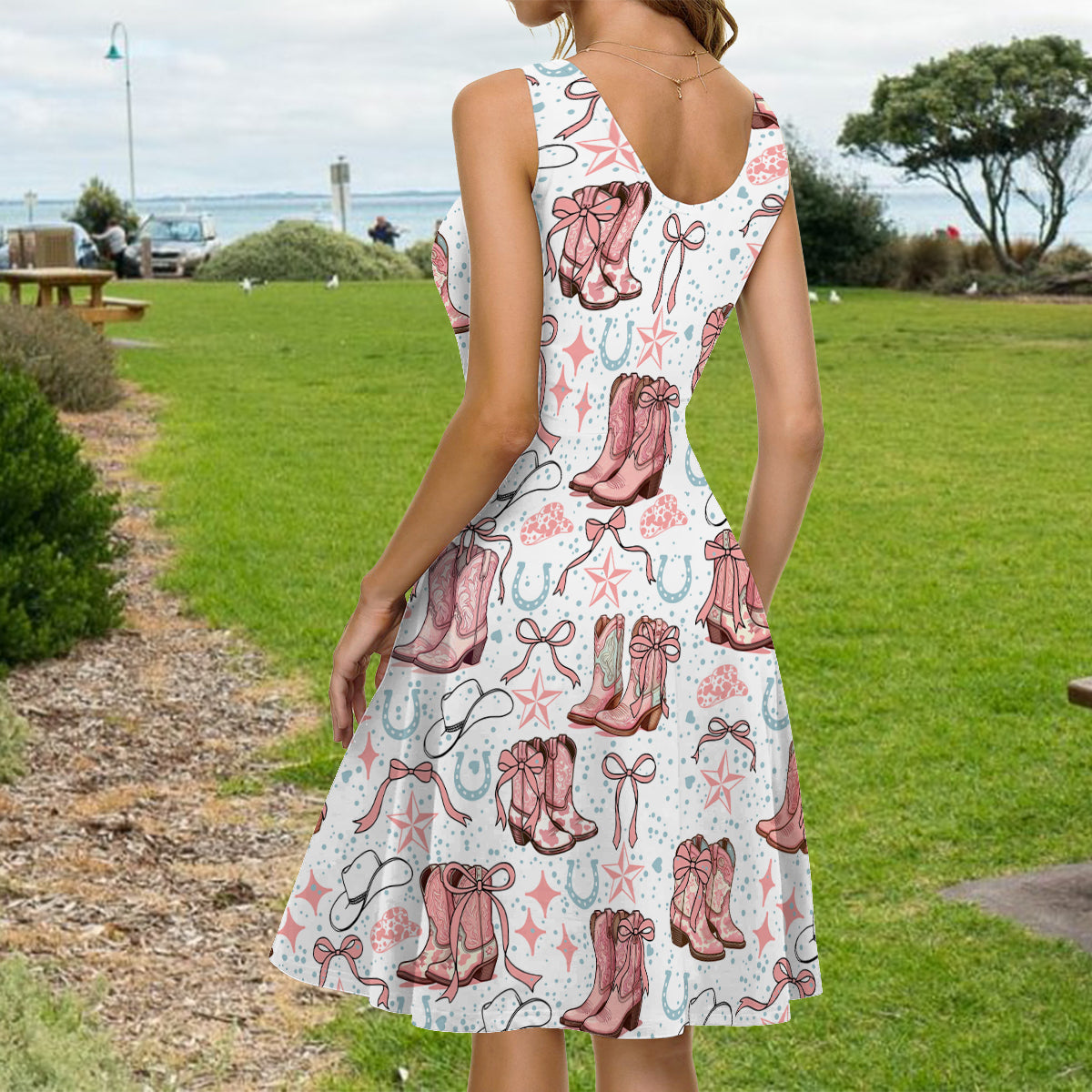 Kokette Cowgirl-Stiefel und Schleifen – personalisiertes ärmelloses Cowgirl-Kleid