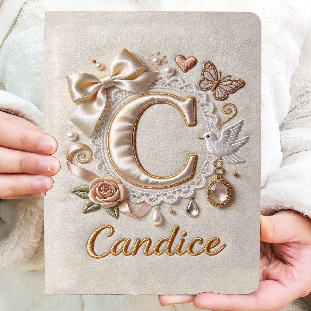 Gestalte deinen Anfangsbuchstaben – Personalisiertes Notizbuch aus Leder zur Selbstliebe