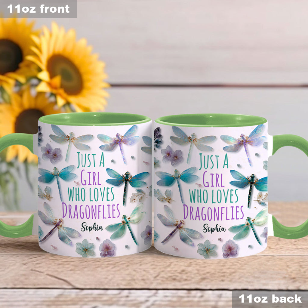 Einfach ein Mädchen, das Libellen liebt – personalisierte Tasse mit Libellenmotiv