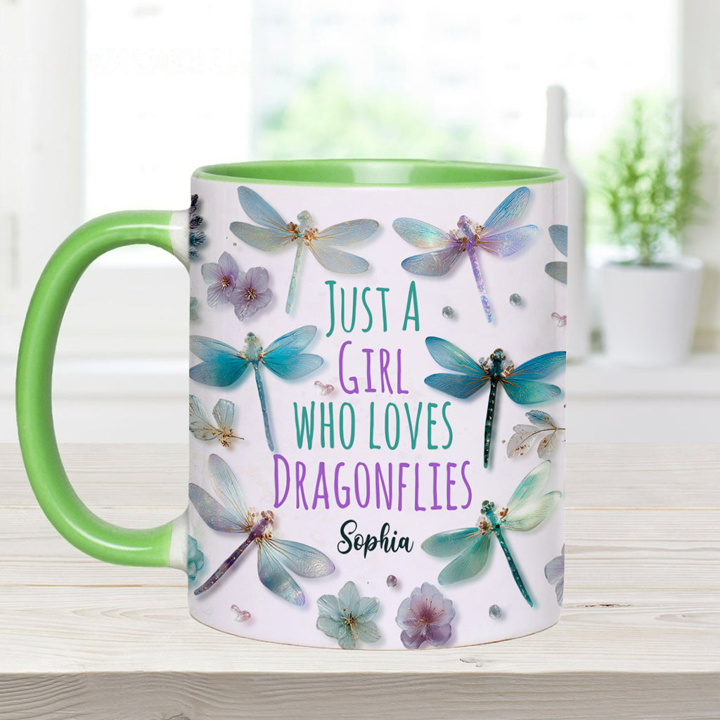 Einfach ein Mädchen, das Libellen liebt – personalisierte Tasse mit Libellenmotiv