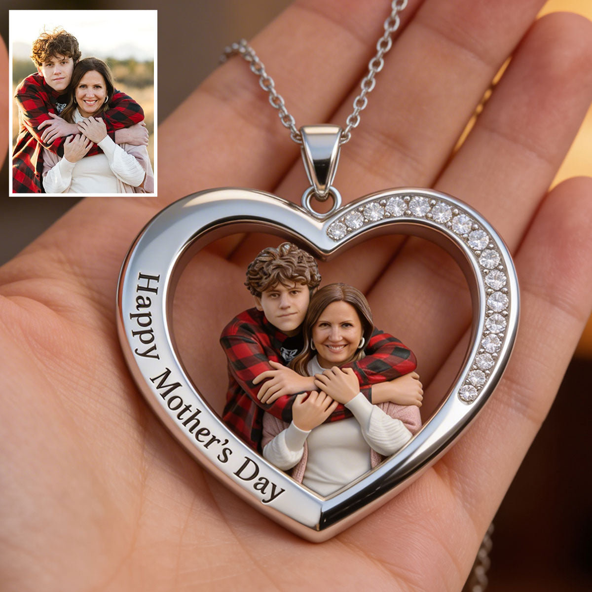 Das perfekte Muttertagsgeschenk – personalisierte Metallanhänger-Halskette in Mutterform