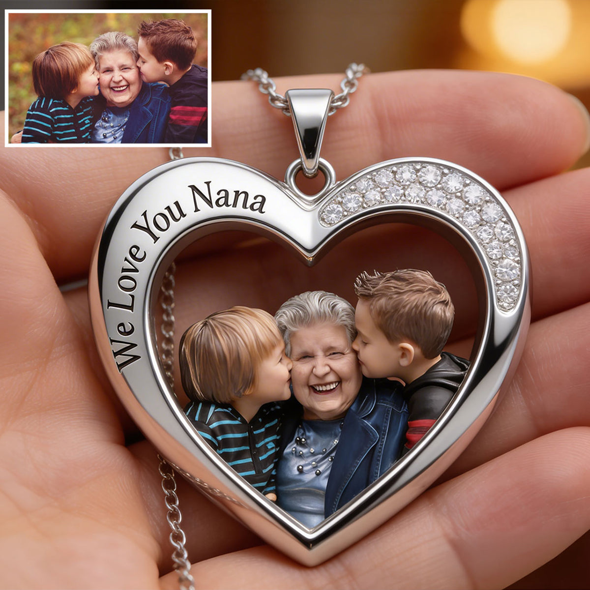 Das perfekte Muttertagsgeschenk – personalisierte Metallanhänger-Halskette in Mutterform