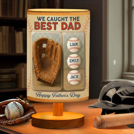 Wir haben den besten Papa erwischt – personalisierte Baseball-Tischlampe mit Holzsockel