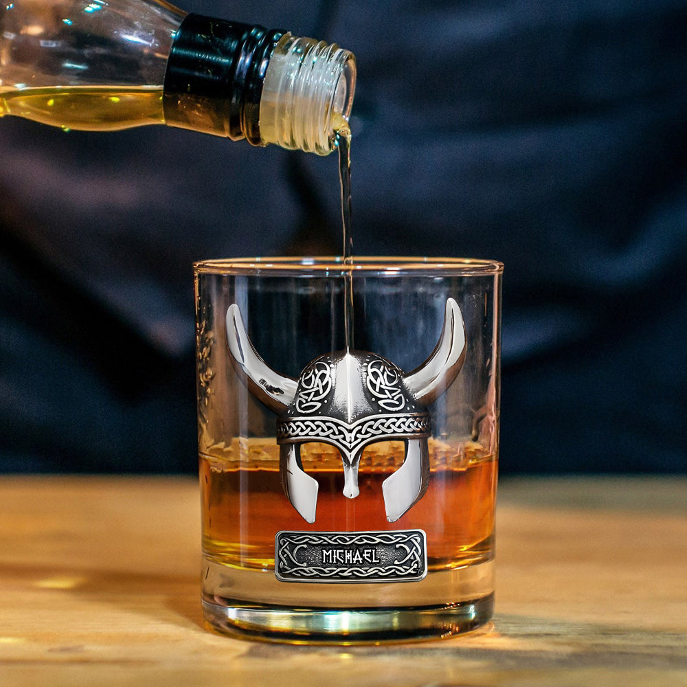 Wikinger trinken Whiskey – personalisiertes Wikinger-Whiskeyglas