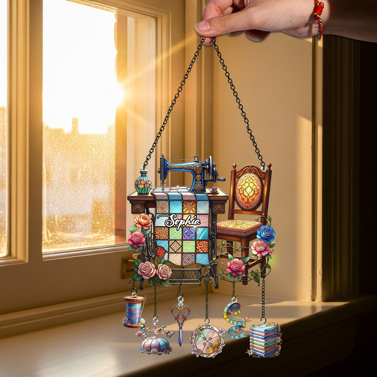 Nähbegeisterte – Personalisierter Fensterhänger mit Anhängern