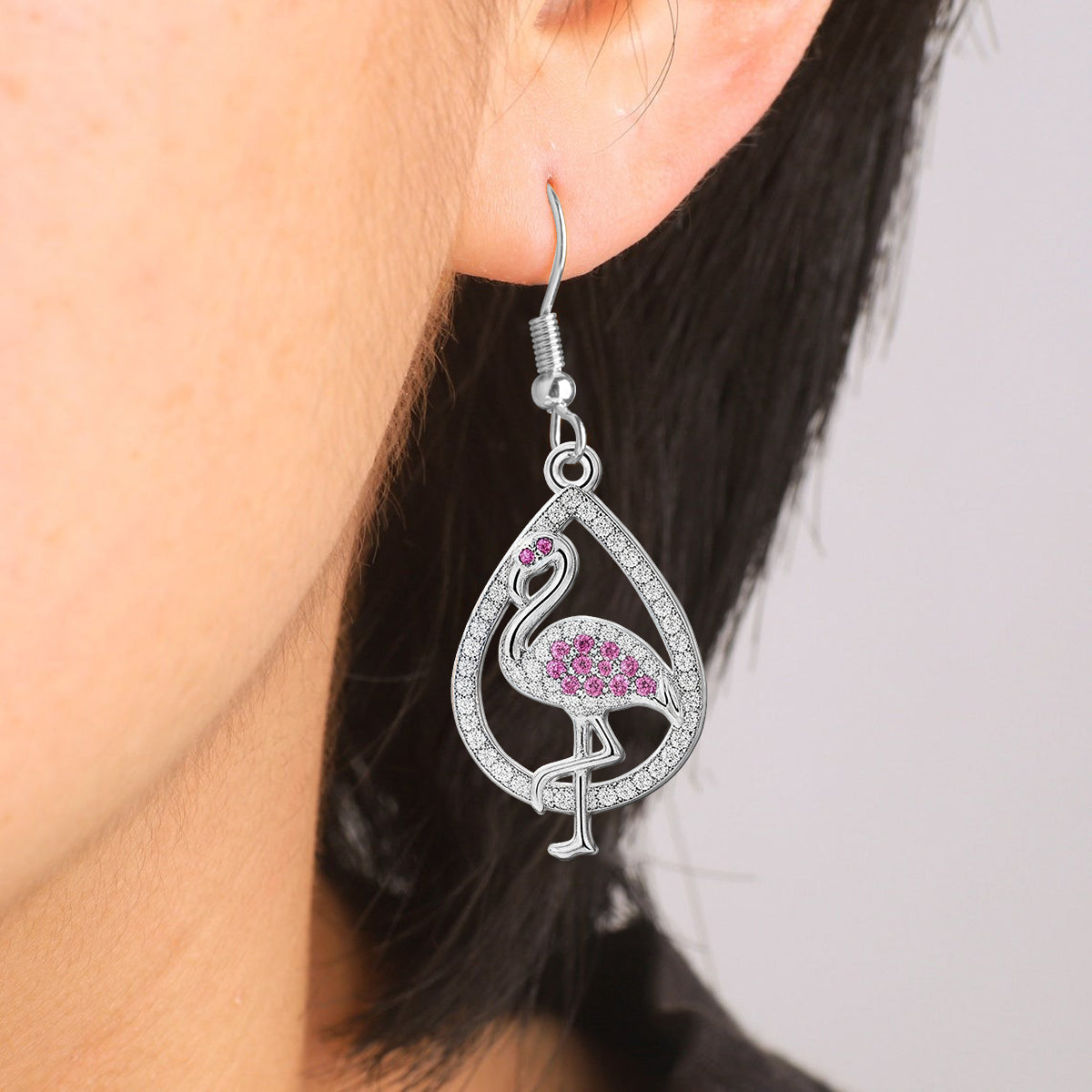 Einfach ein Mädchen, das Flamingos liebt – personalisierte Flamingo-Ohrringe