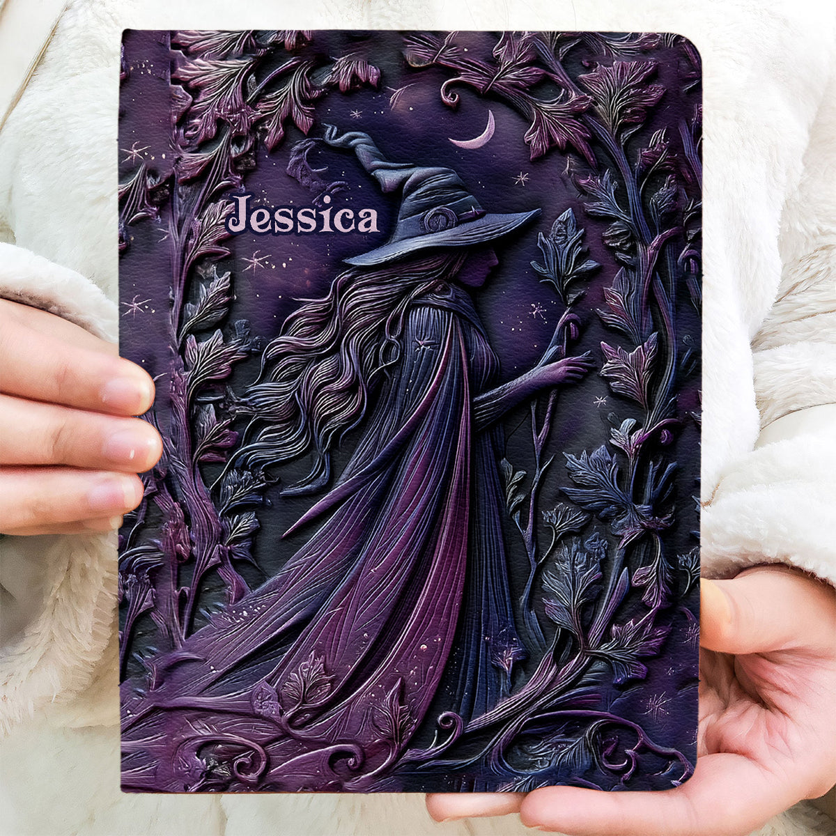 Lila Hexe – Personalisiertes Hexen-Lederjournal