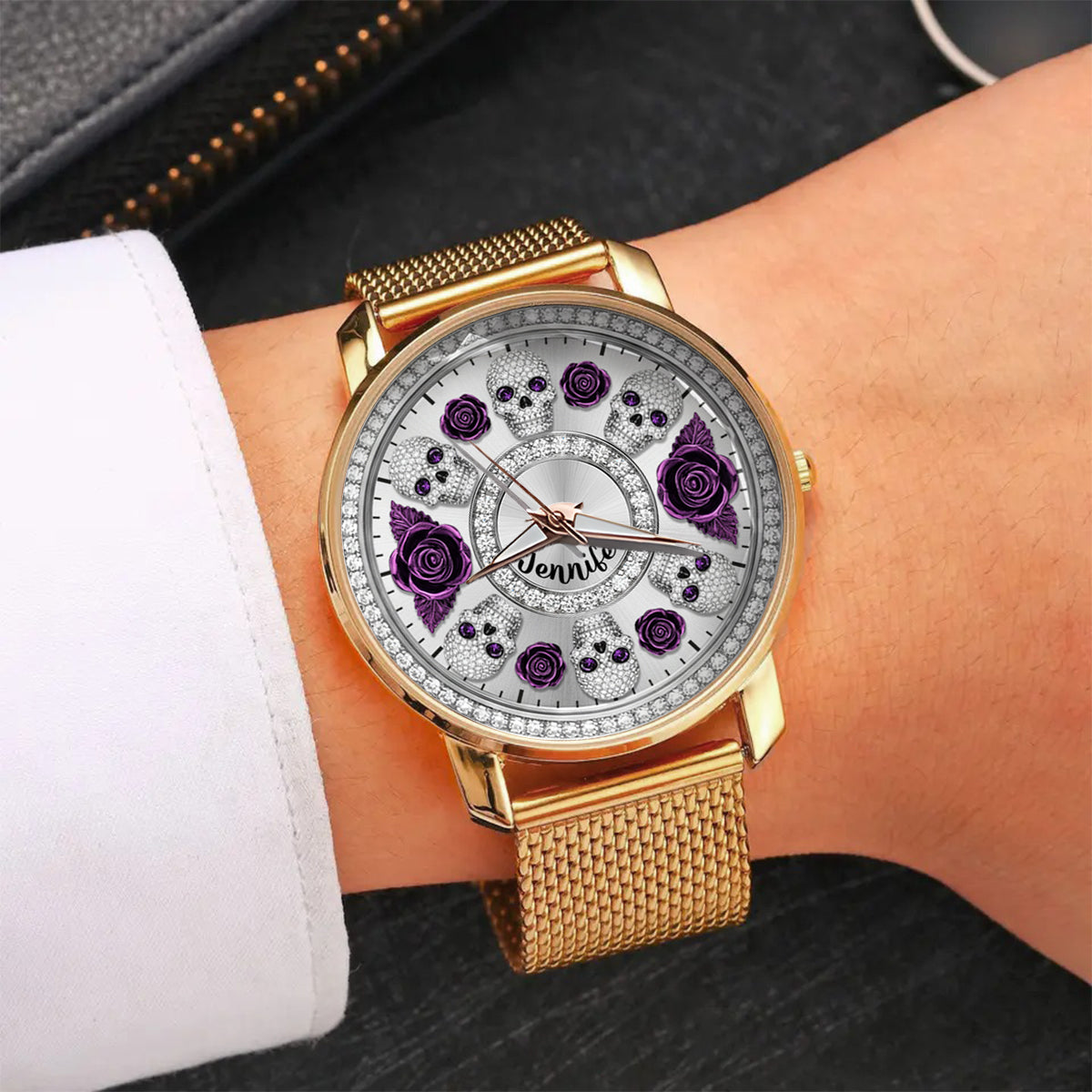 Totenkopf und Rosen – Personalisierte Totenkopf-Damenhanduhr 