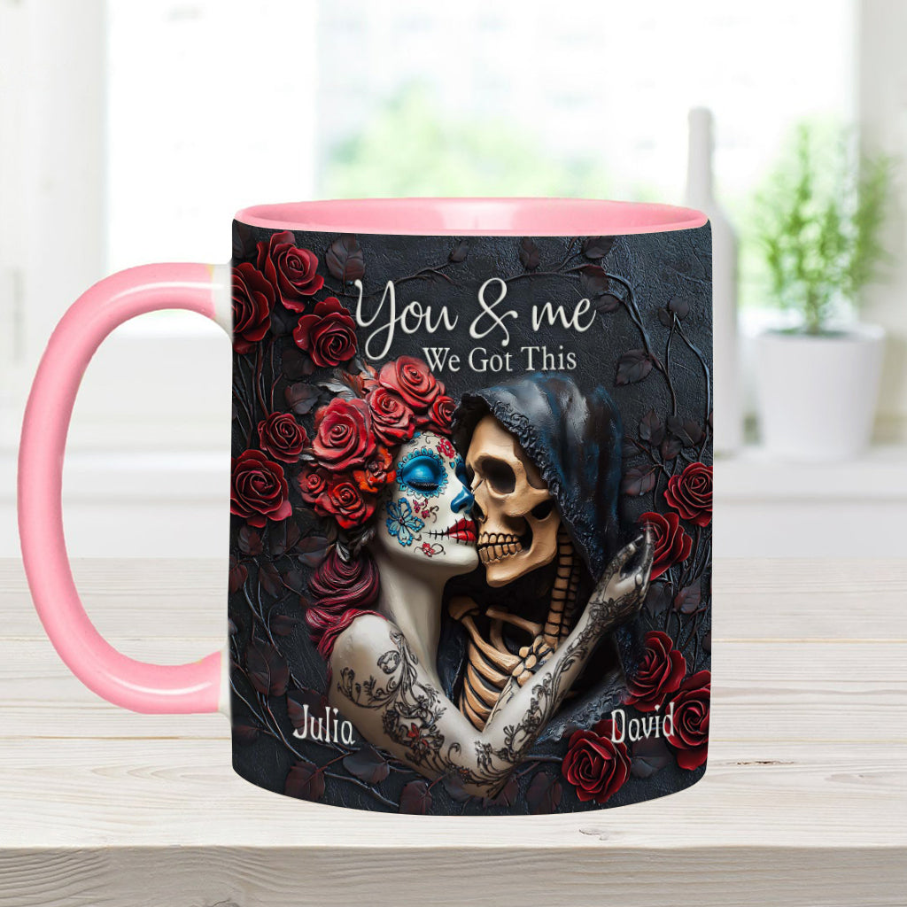 „Du und ich, wir schaffen das“ – Personalisierte Tasse mit Totenkopf-Akzent