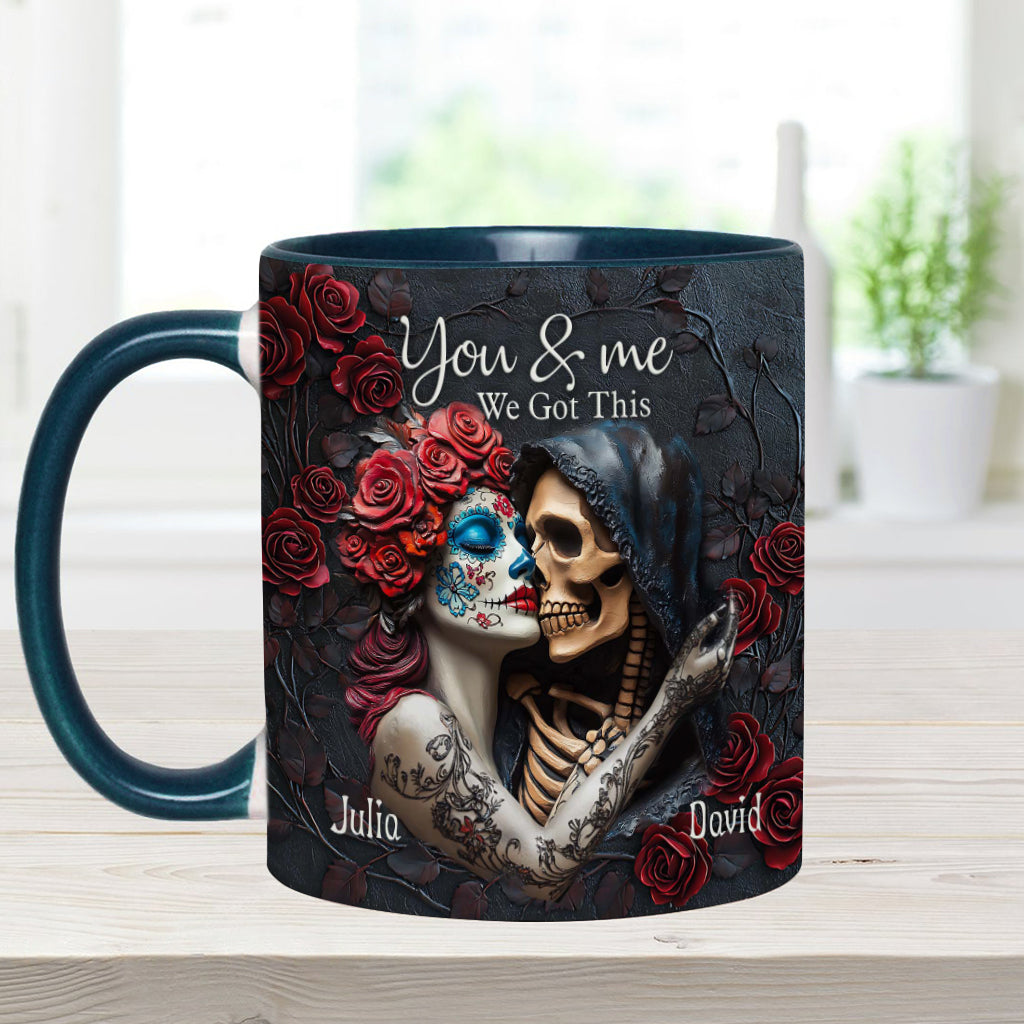 „Du und ich, wir schaffen das“ – Personalisierte Tasse mit Totenkopf-Akzent