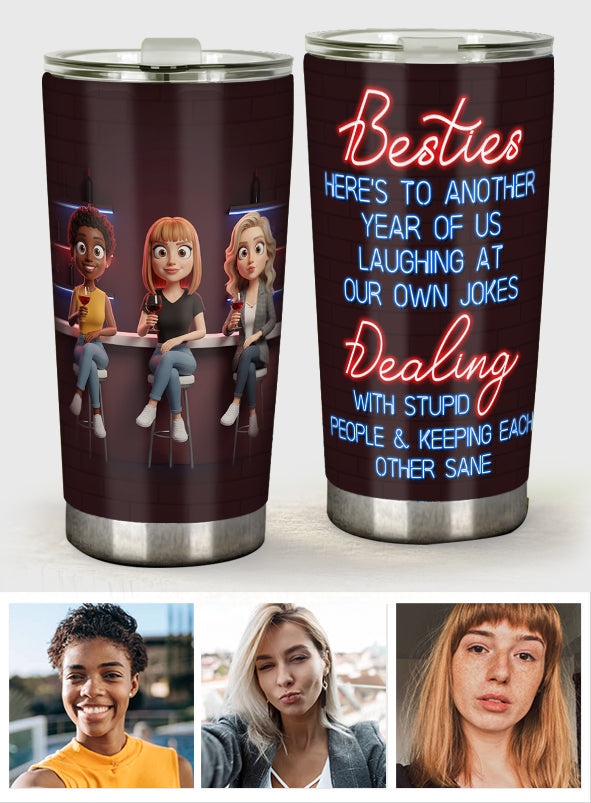 Auf ein weiteres Jahr voller Freundschaft bei einem Drink – personalisierter Bestie-Becher