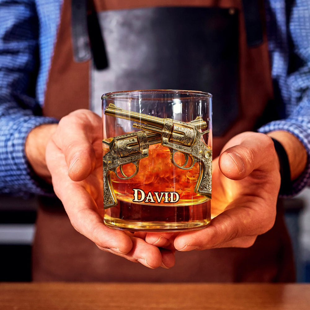 Ich mag Whiskey, Waffen und vielleicht drei Leute – personalisiertes Whiskyglas
