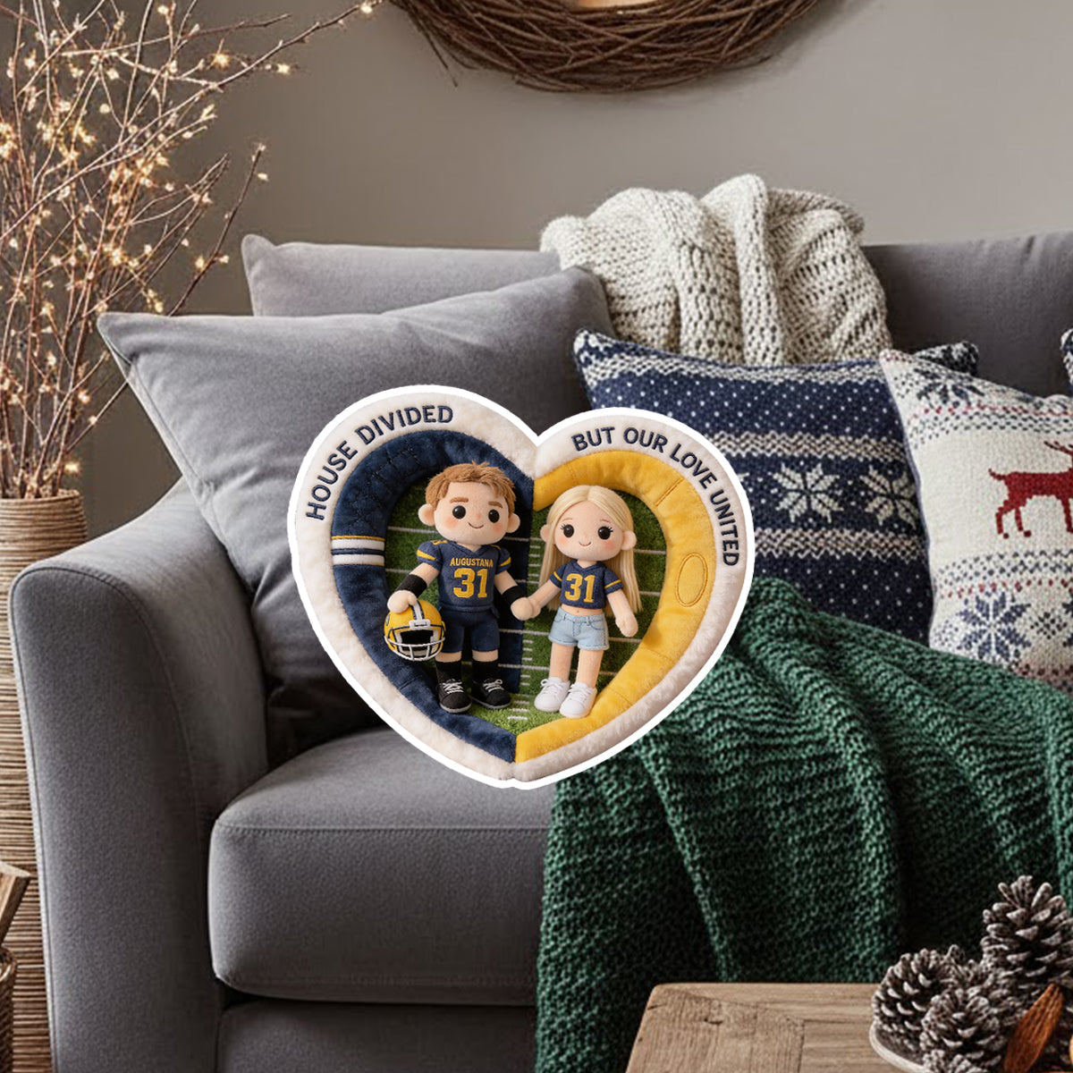 Football House Divided – Personalisiertes Fußballkissen aus Kunstfell