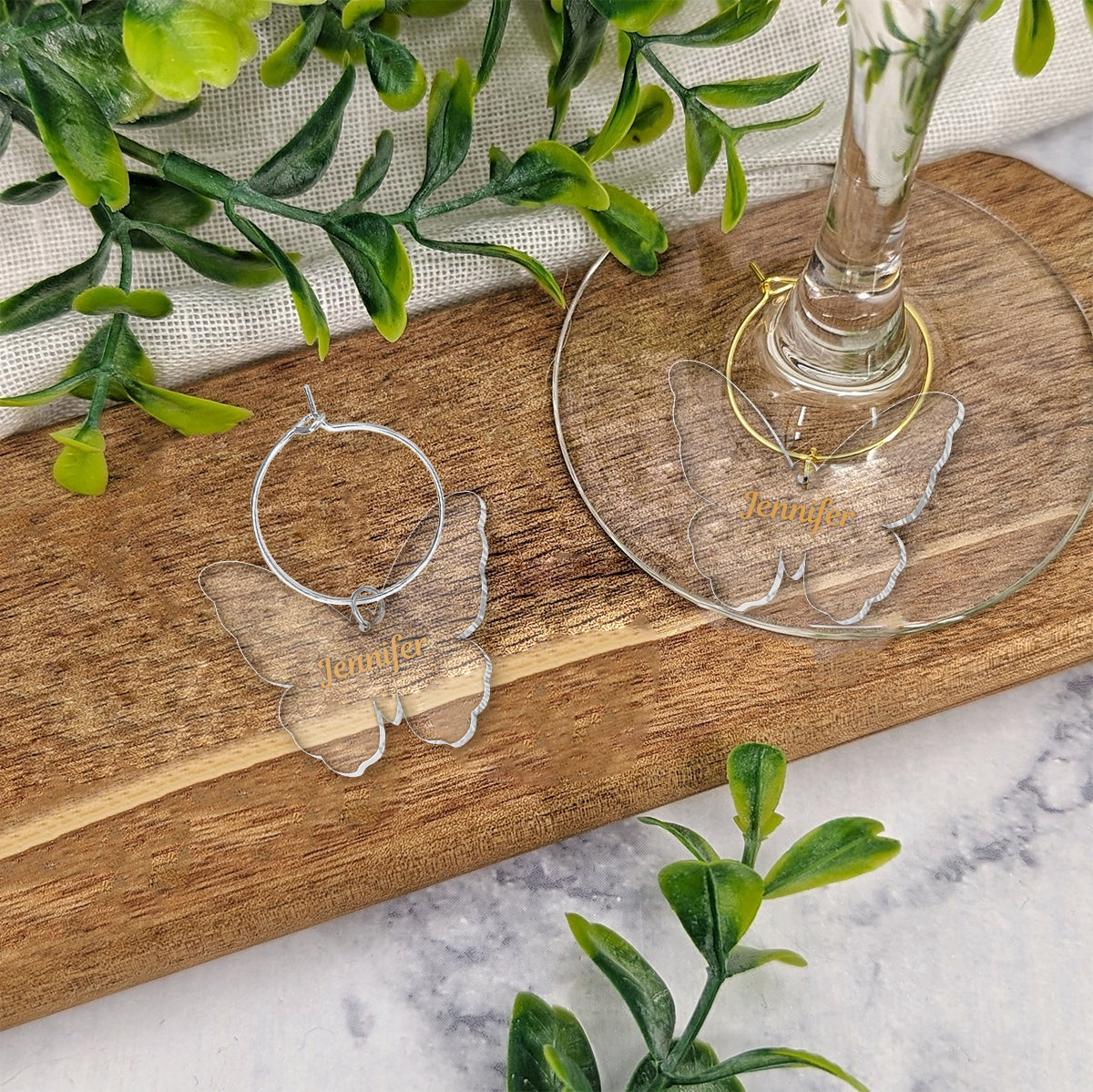 Rosafarbenes Schmetterlingsglas – personalisiertes Schmetterlings-Weinglas mit langem Stiel