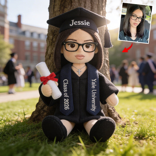 Geschenk für den Abschlussjahrgang 2026 – Personalisiertes Premium-Kissen aus Kunstfell