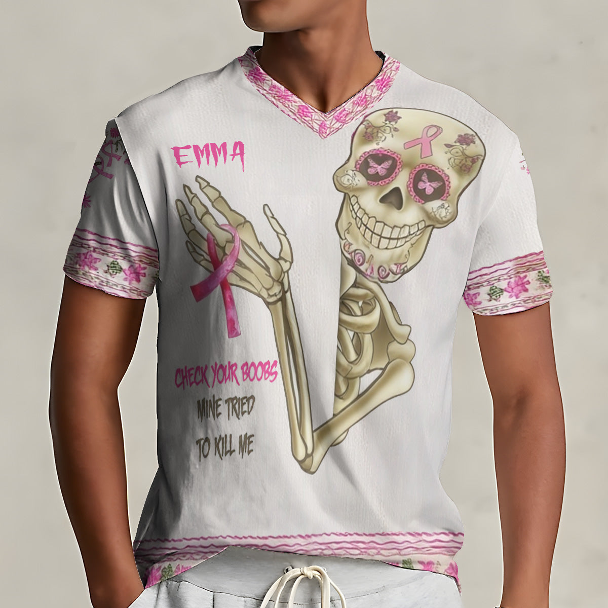 Check Your B, Mine Tried To Kill Me - Personalisiertes T-Shirt mit vollflächigem Aufdruck zur Brustkrebsvorsorge und V-Ausschnitt