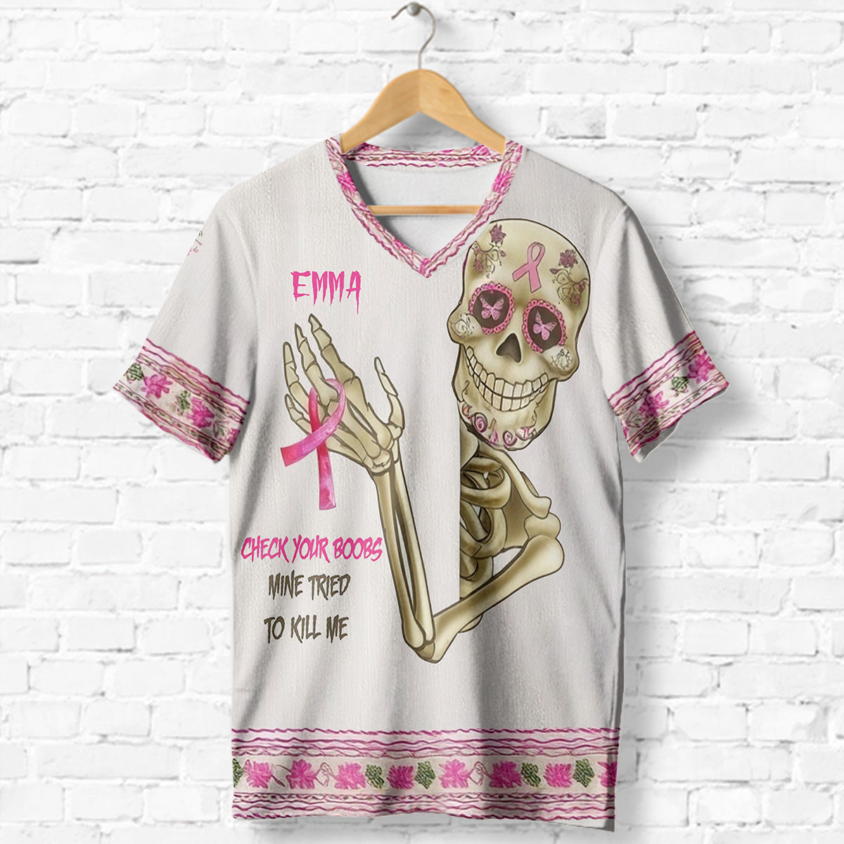 Check Your B, Mine Tried To Kill Me - Personalisiertes T-Shirt mit vollflächigem Aufdruck zur Brustkrebsvorsorge und V-Ausschnitt