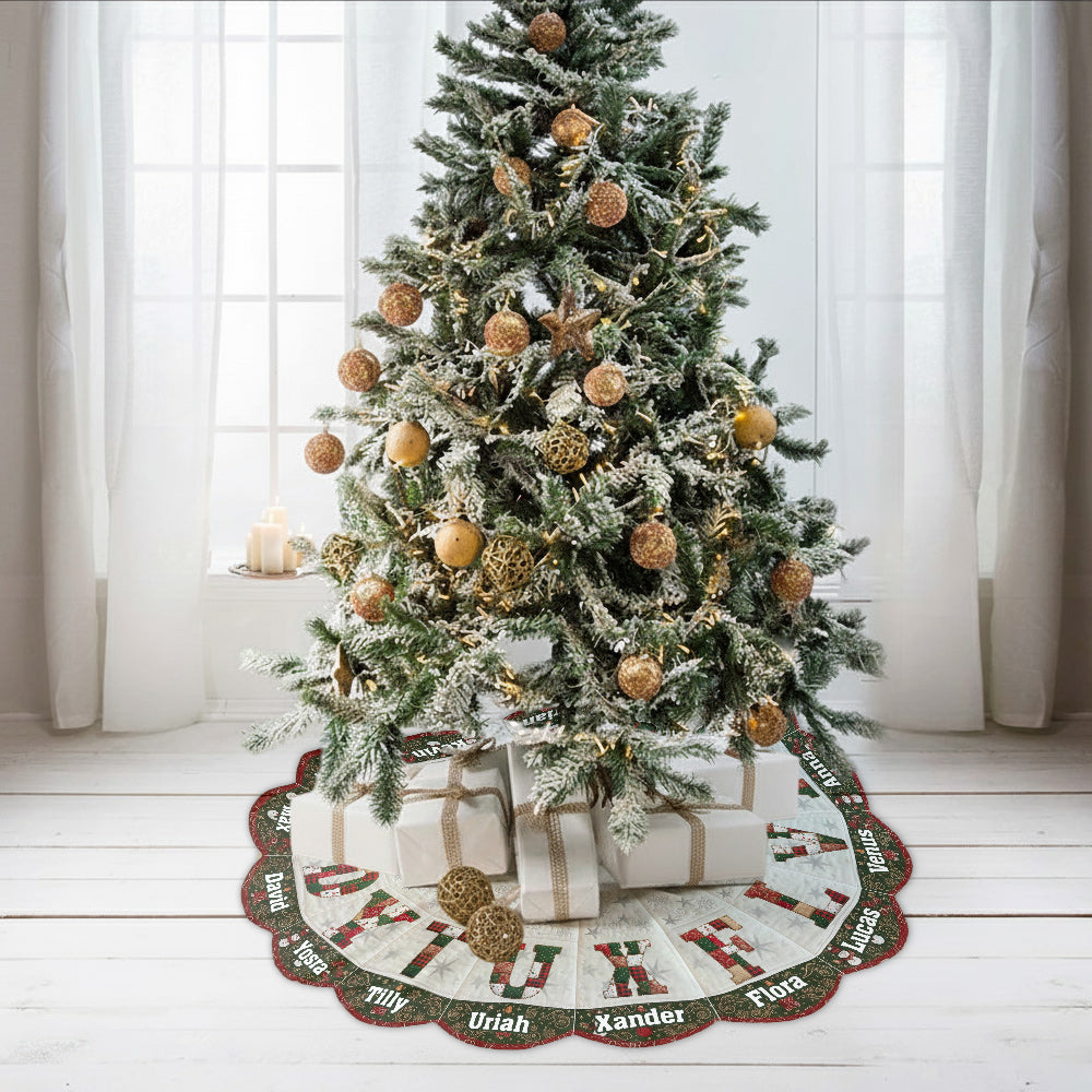 Personalisierte Weihnachtsbaumdecke, Aufnäher mit Familieninitialen – Personalisierte Weihnachtsbaumdecke in Familienform