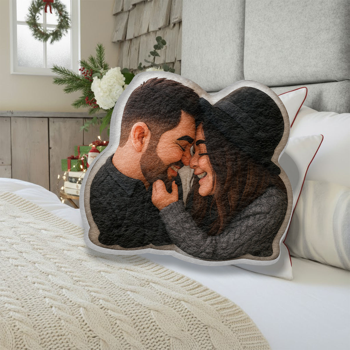 Lustiges Geschenk: Personalisiertes Kissen in Form eines Maskottchens im Cartoon-Stil