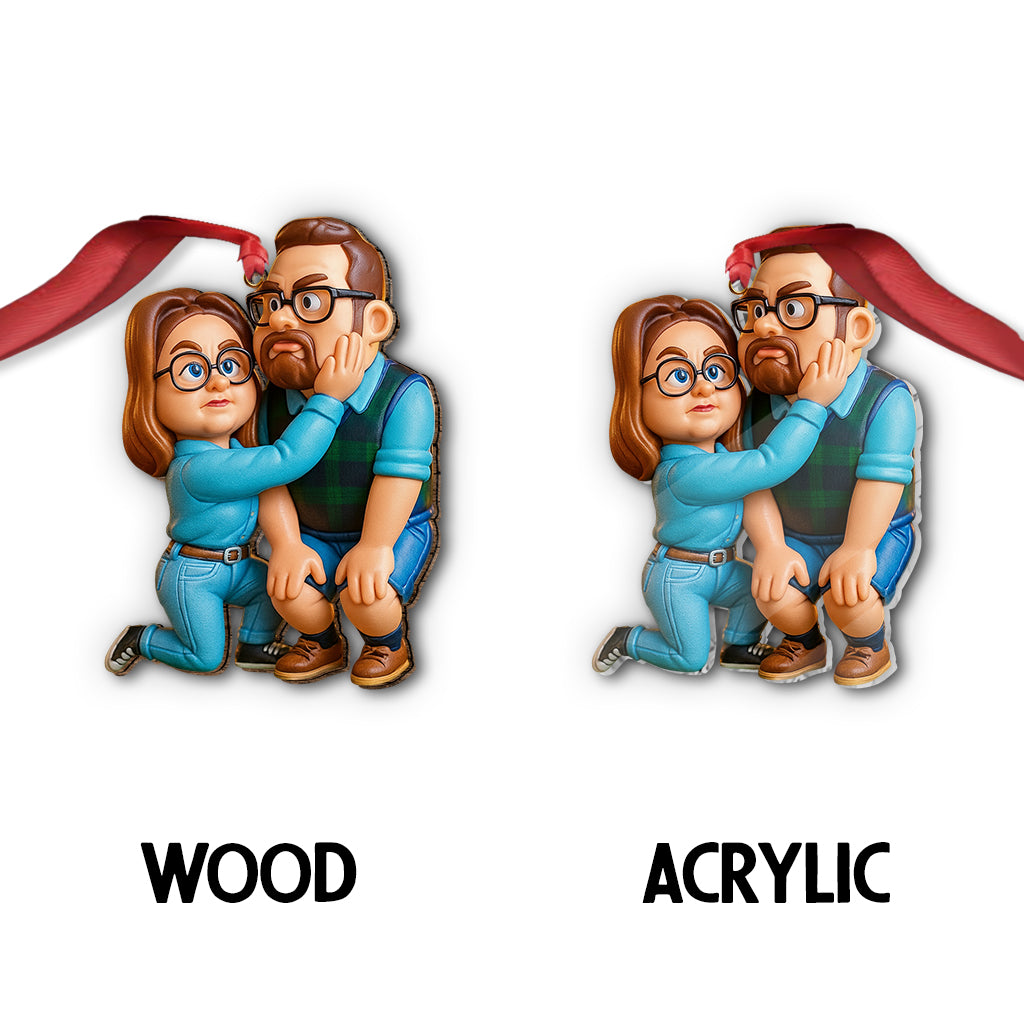 Lustiges Geschenk im cartoonhaften, übertriebenen Maskottchen-Stil – personalisierter Schmuck