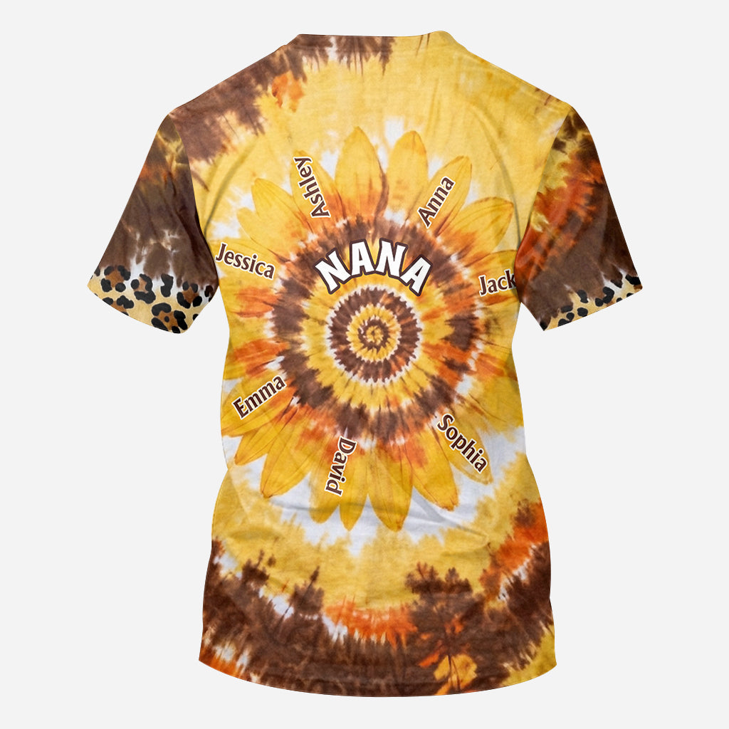 Omas kleiner Sonnenblume - Personalisierte Oma All Over Shirt