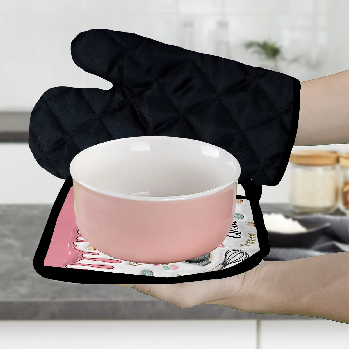Einfach ein Mädchen, das Backen liebt – Personalisiertes Set aus Ofenhandschuhen und Topflappen