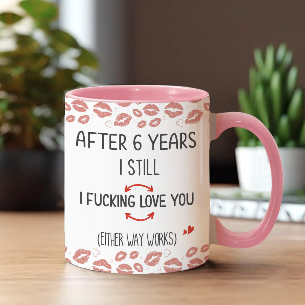 Auch nach all den Jahren liebe ich dich immer noch – personalisierte Tasse für Paare