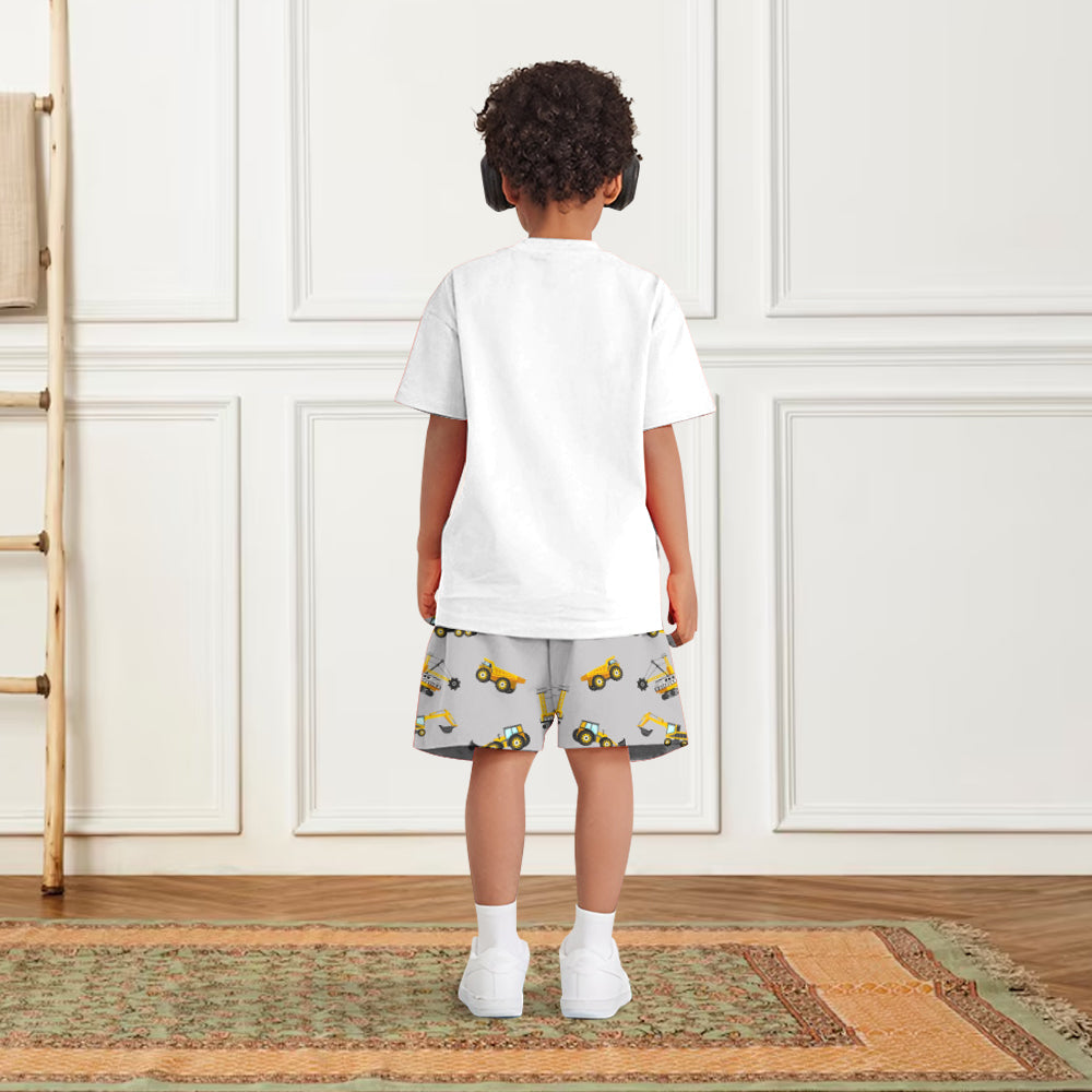 Cooles LKW-Alphabet – Personalisiertes Kinder-T-Shirt & Shorts