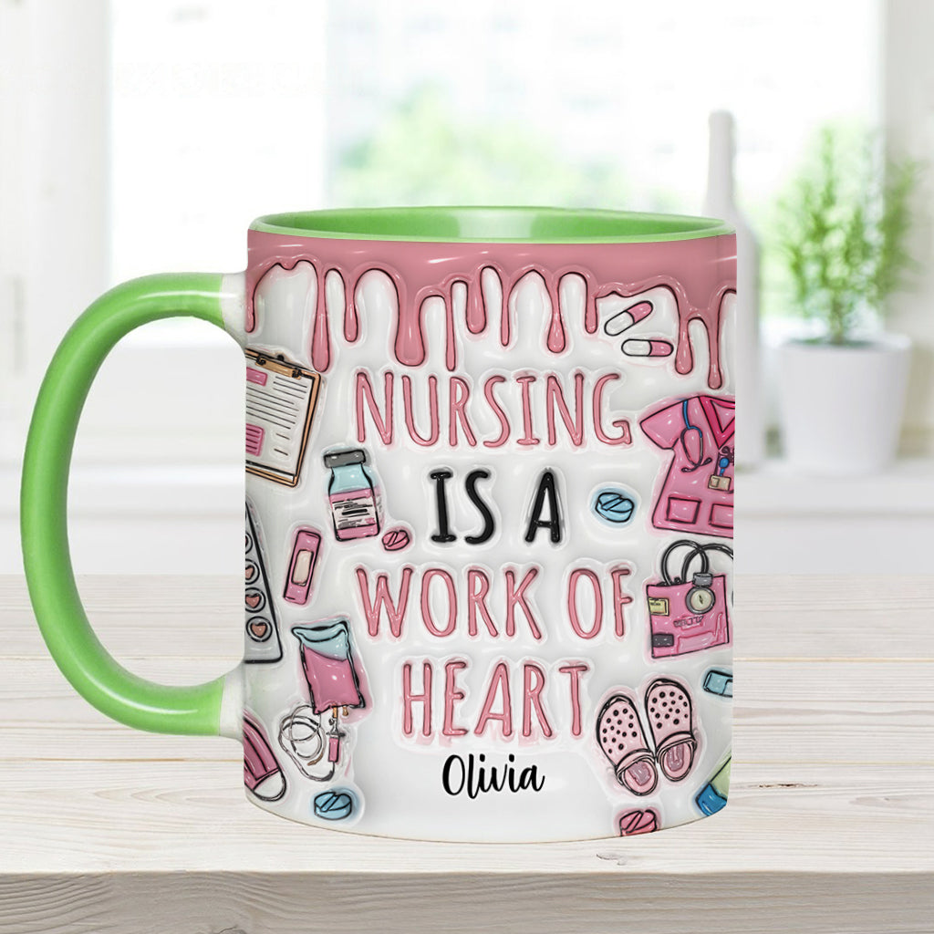 Krankenpflege ist eine Herzensangelegenheit – Personalisierte Tasse mit Krankenschwester-Motiv