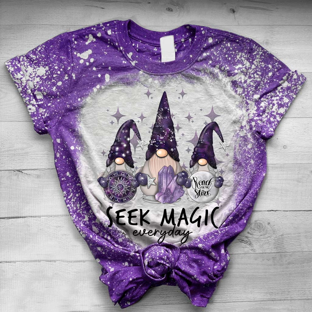 Suche jeden Tag nach Magie – Handgefertigte gebleichte Halloween-Hexen-Shirts