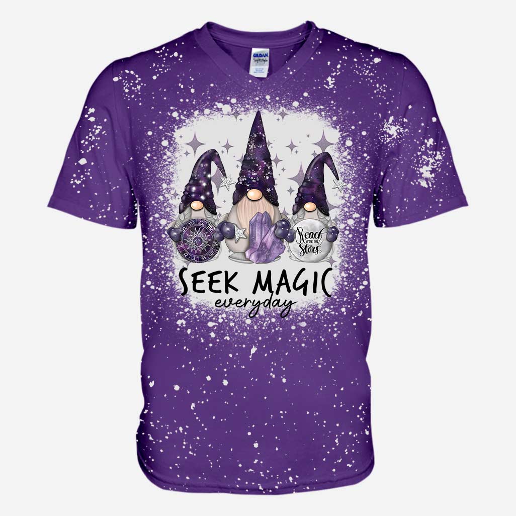 Suche jeden Tag nach Magie – Handgefertigte gebleichte Halloween-Hexen-Shirts