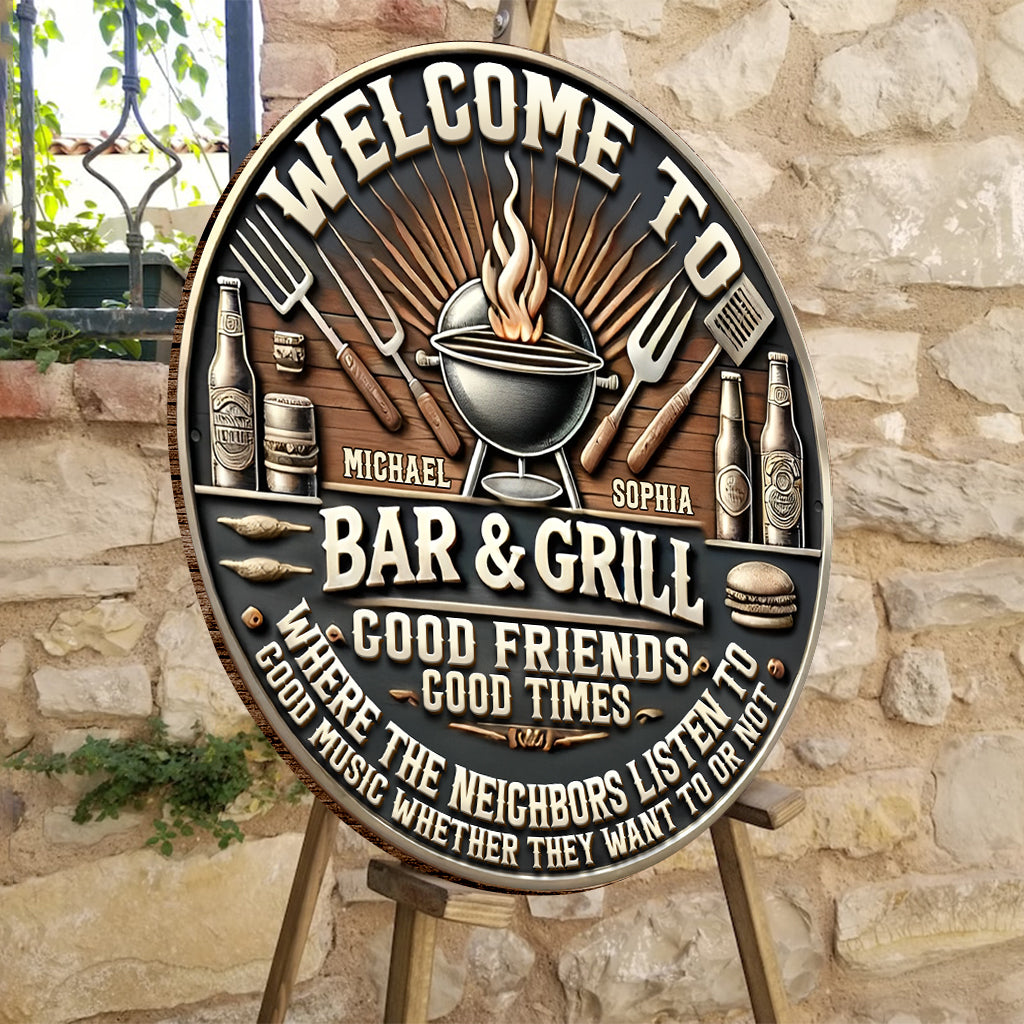 Grillen auf der Terrasse – Hört die gute Musik – Personalisiertes rundes Holzschild für Paare