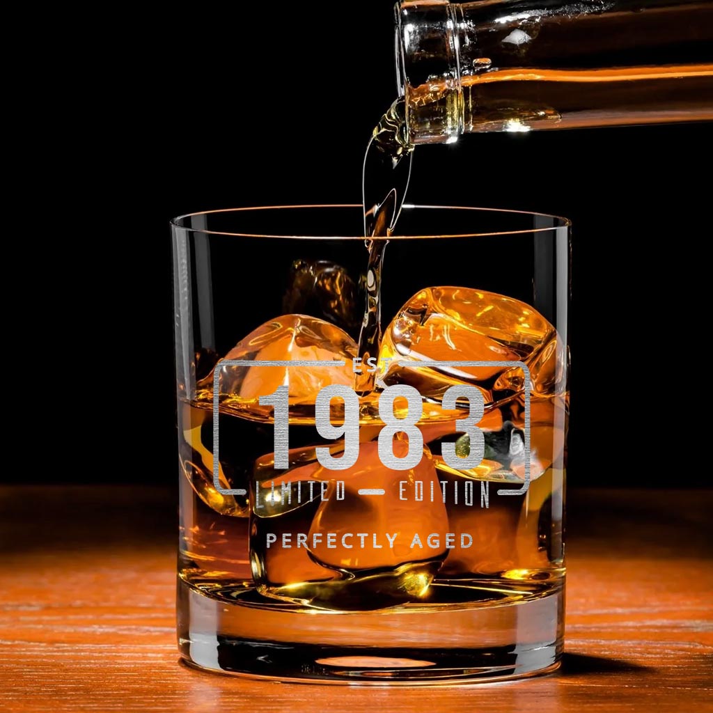 Perfekt gereiftes, personalisiertes Geburtstags-Whiskyglas