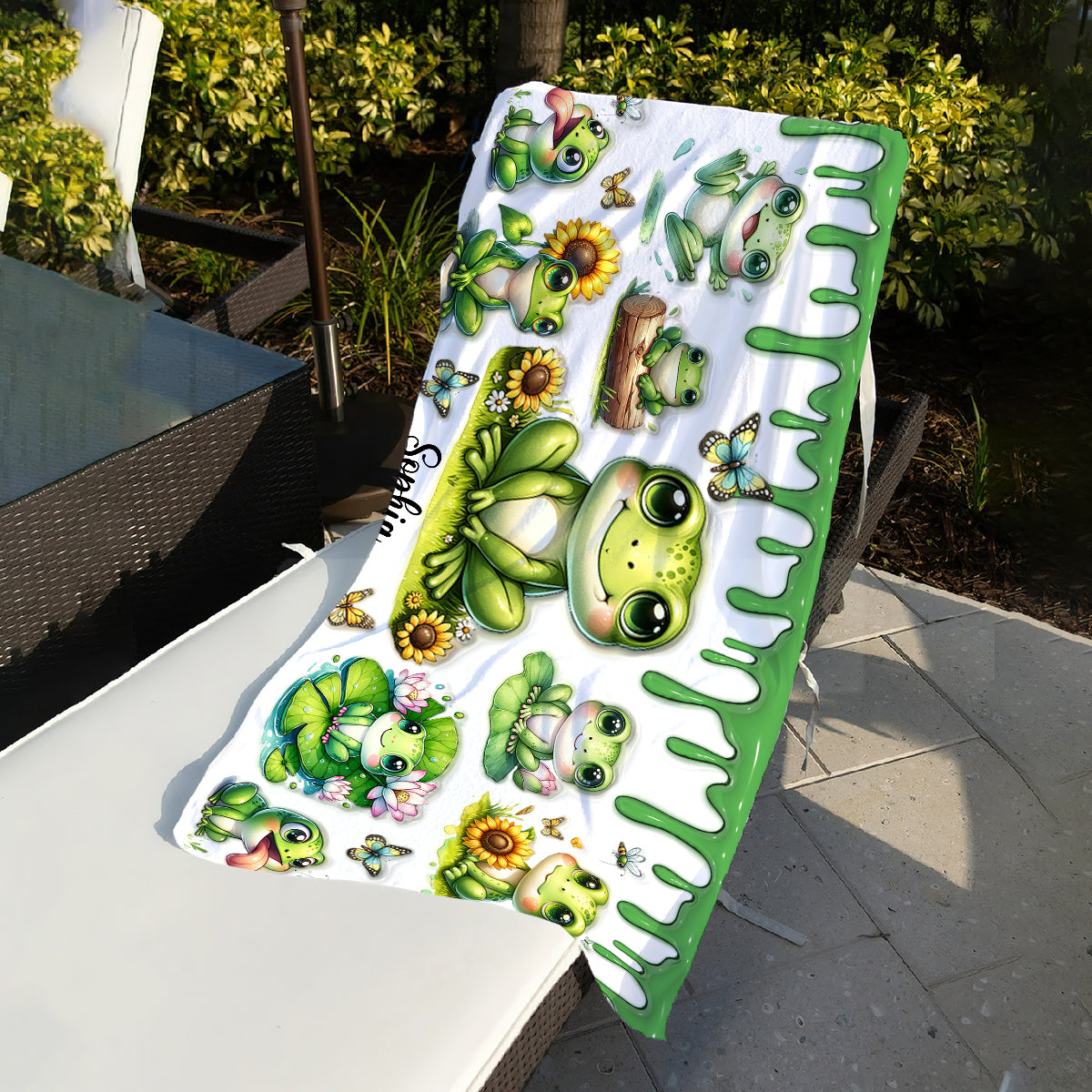 Einfach ein Mädchen, das Frösche liebt – Personalisiertes, schnelltrocknendes Frosch-Strandtuch/Badetuch