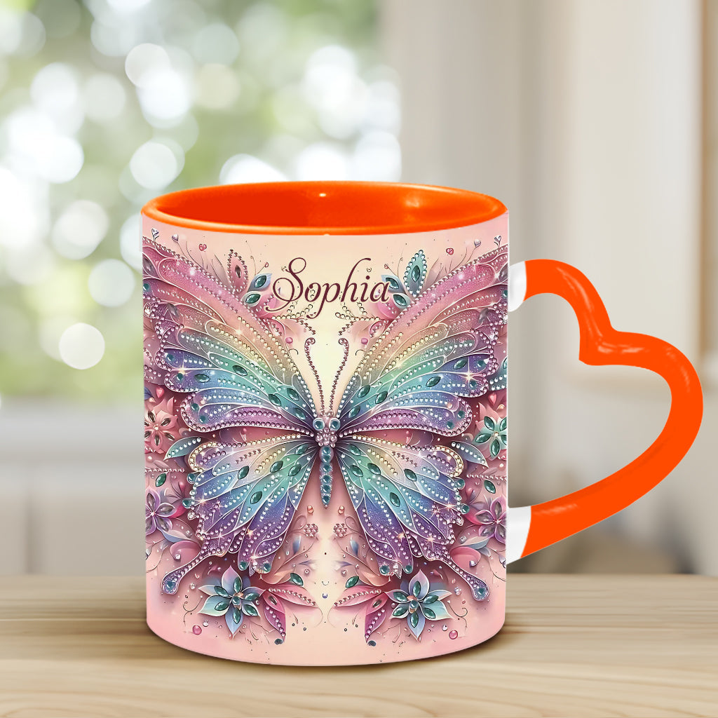 Schmetterling & Blume – Personalisierte Tasse mit Schmetterlingsherz-Henkel