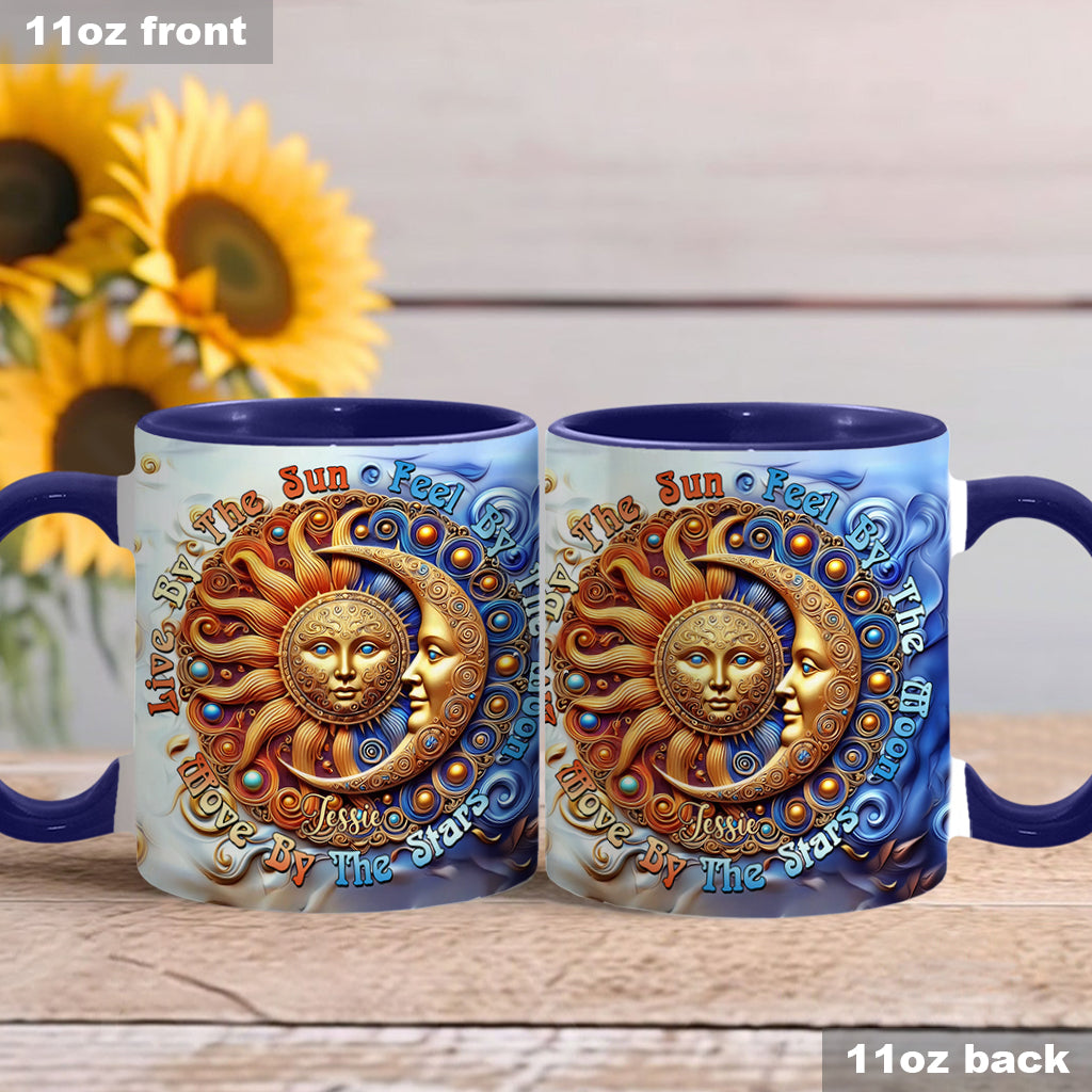 Lebe nach der Sonne, fühle nach dem Mond, bewege dich nach den Sternen – Personalisierter Becher mit Hippie-Akzent