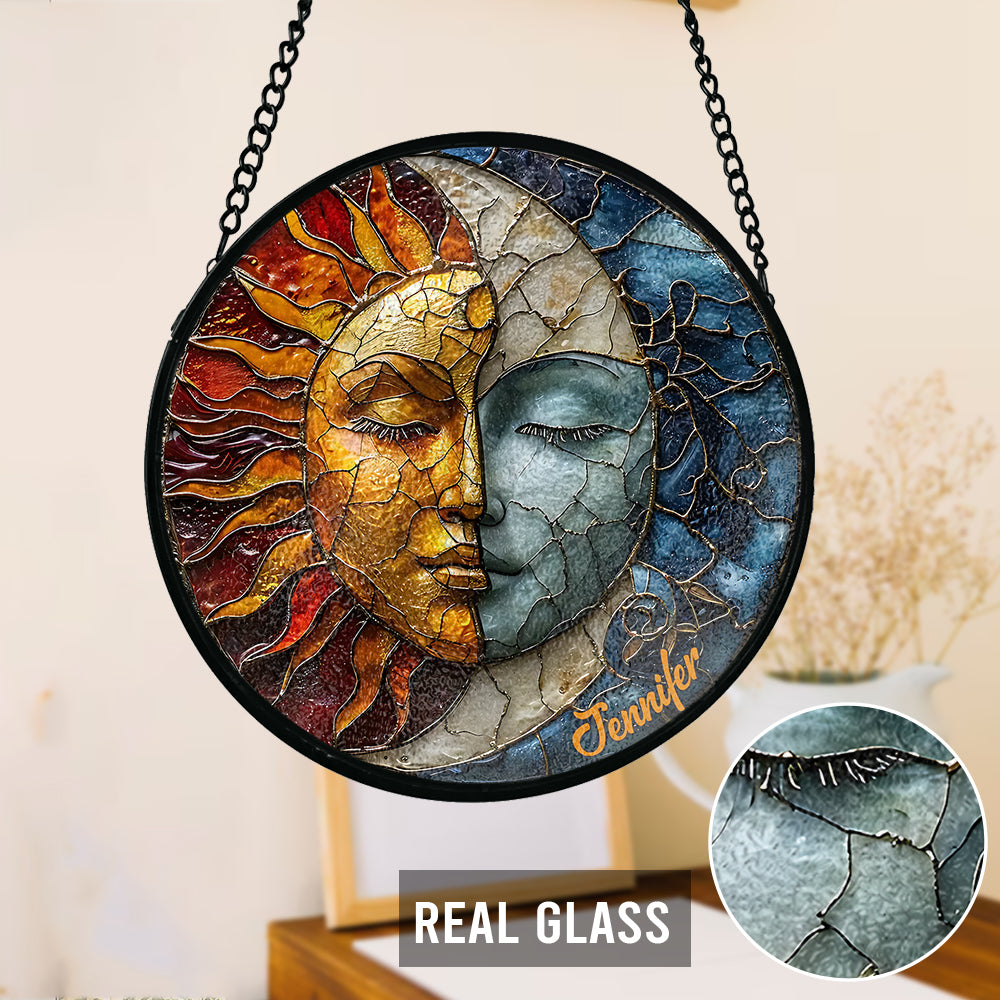 Lebe nach der Sonne, liebe nach dem Mond – Personalisierter Hippie-Sonnenfänger aus Buntglas
