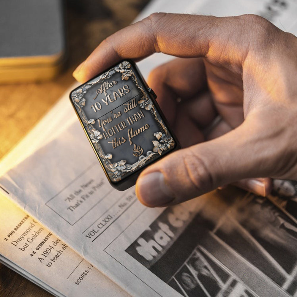 Du bist immer noch heißer als diese Flamme – Personalisiertes Feuerzeug für Paare