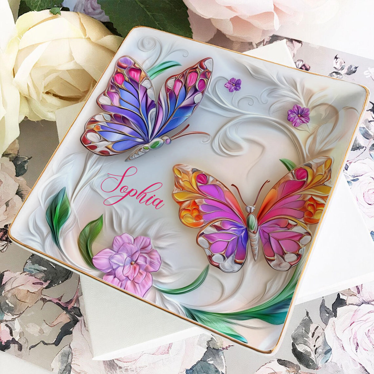 Atemberaubender Schmetterling – Personalisierte Schmuckschale mit vollflächigem Schmetterlingsdruck