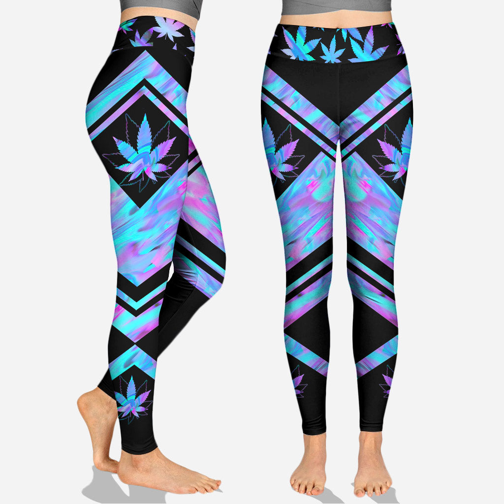 Hochproduktive Mama – Tanktop und Leggings mit gekreuzten Trägern.