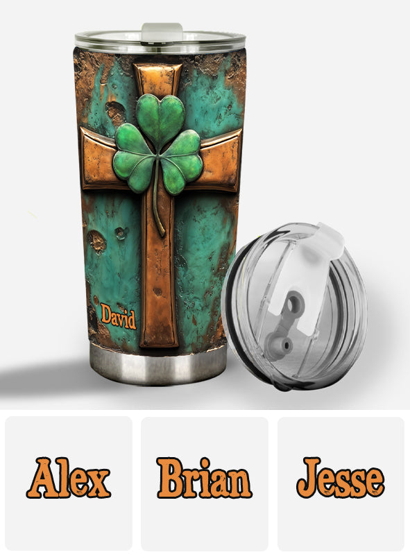 Vintage-Becher mit irischem Kreuz – personalisierter St. Patrick's Day-Becher